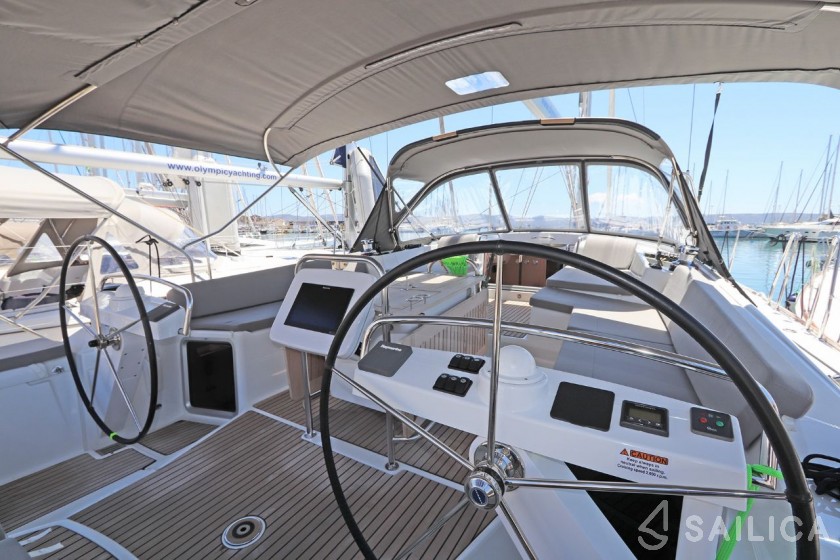 Jeanneau 58 - Yacht Charter Sailica