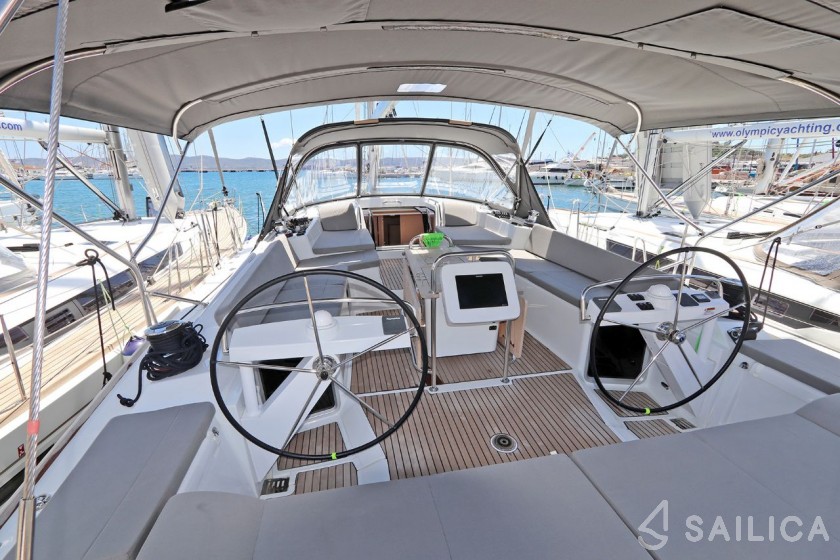Jeanneau 58 - Yacht Charter Sailica