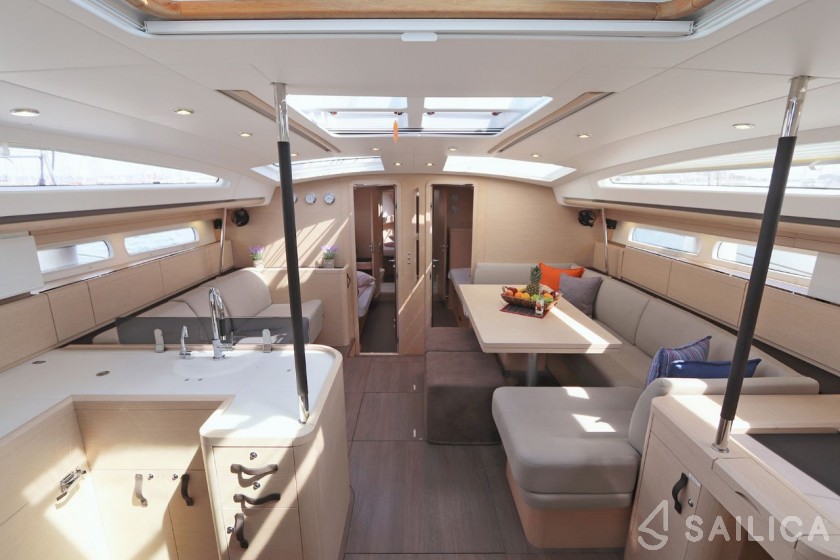 Jeanneau 58 - Yacht Charter Sailica