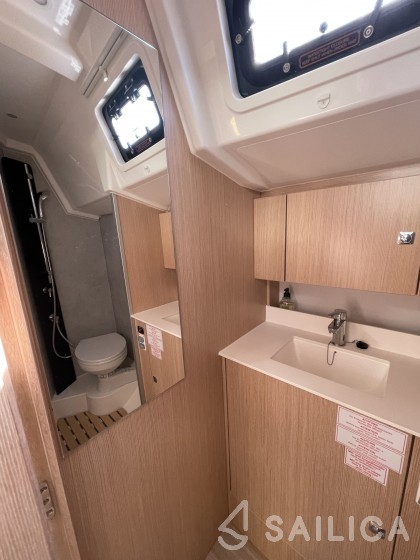 Bavaria 38 Cruiser - Yacht Charter Sailica