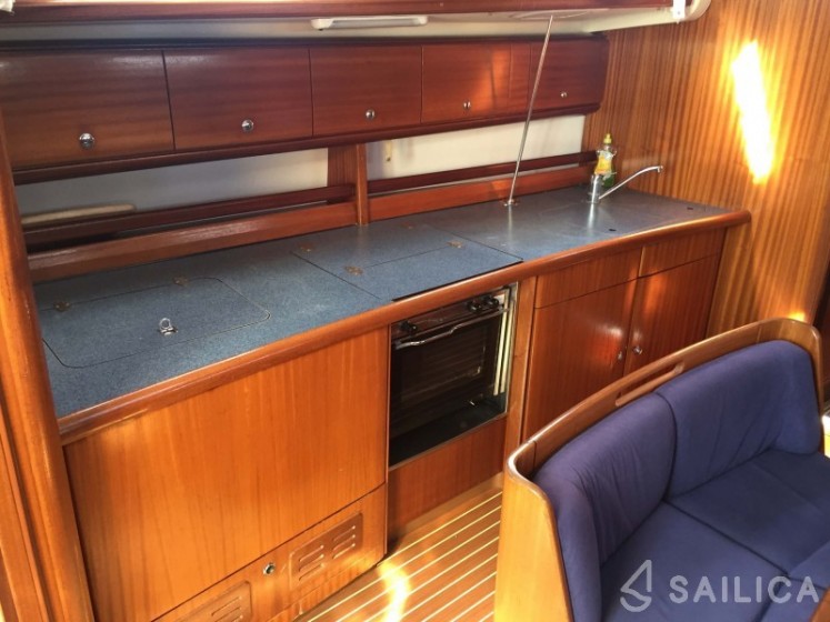 Bavaria 44 - Yacht Charter Sailica