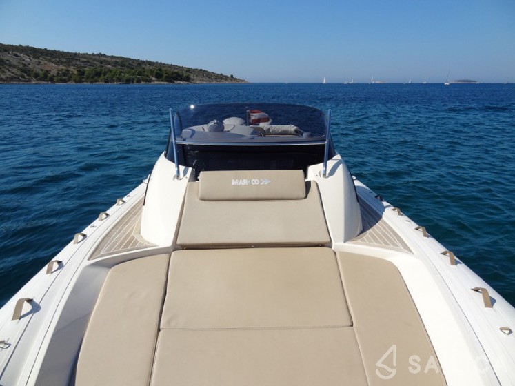 MAR-CO e-motion 32 - Yacht Charter Sailica