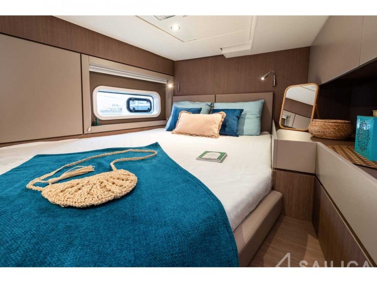 Bali 4.6 - Yacht Charter Sailica
