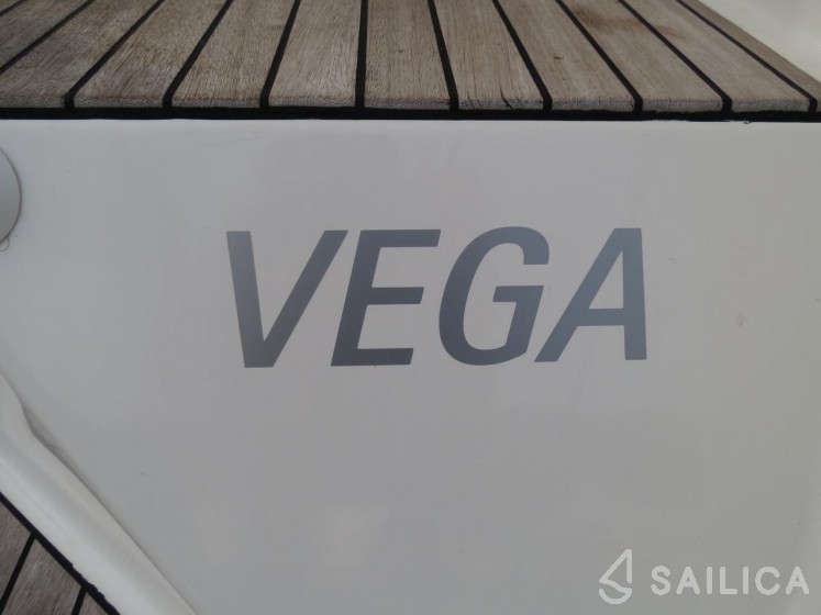 Bavaria 40 Cruiser - Yacht Charter Sailica