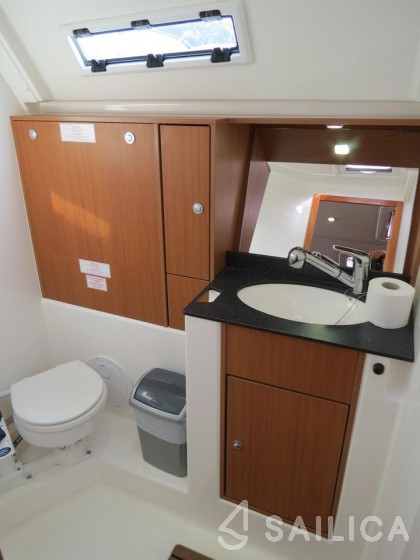 Bavaria 40 Cruiser - Yacht Charter Sailica