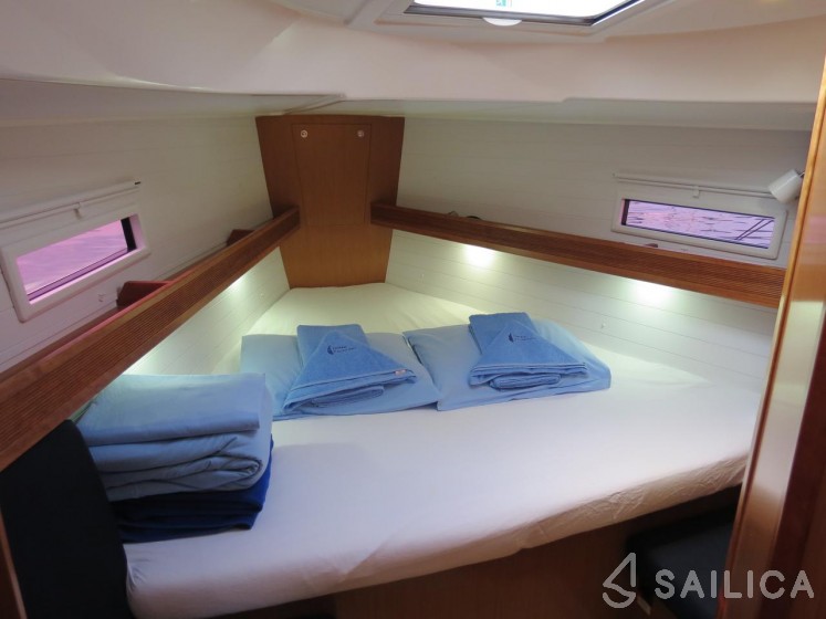 Bavaria 40 Cruiser - Yacht Charter Sailica