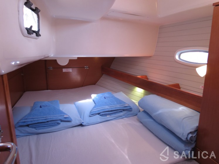 Bavaria 43 Cruiser - Yacht Charter Sailica