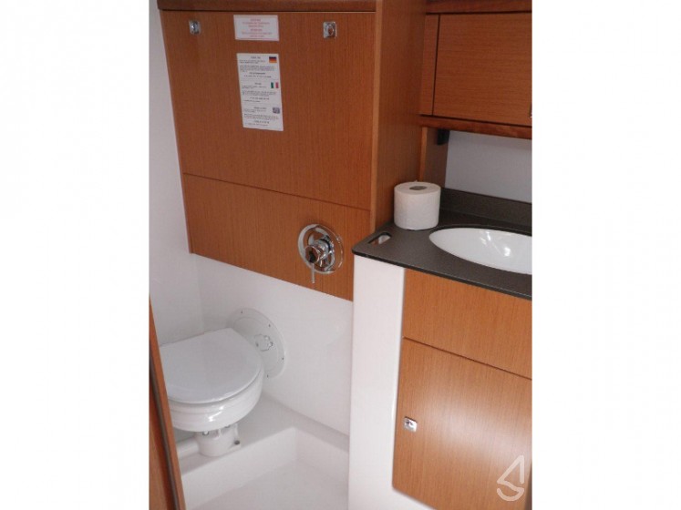 Bavaria Cruiser 51 - Yacht Charter Sailica