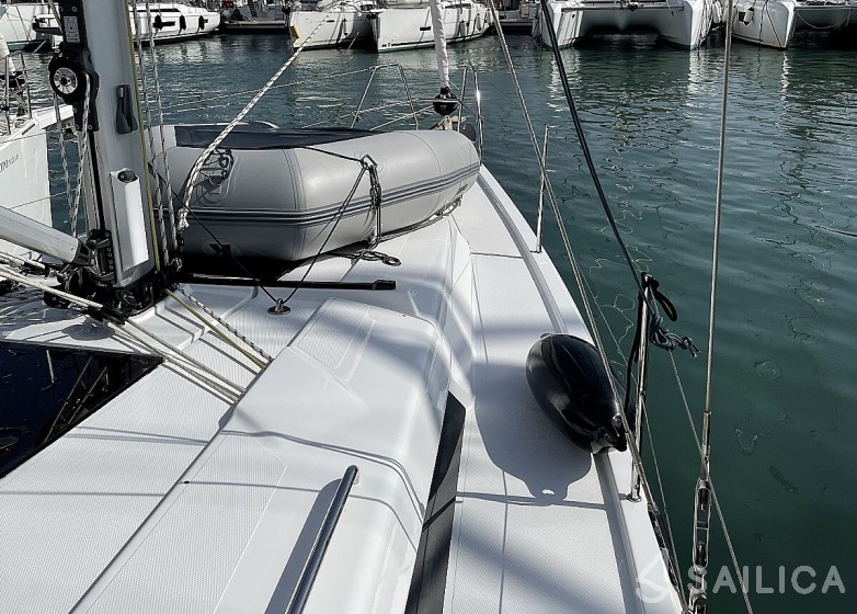 Hanse 388 - Yacht Charter Sailica