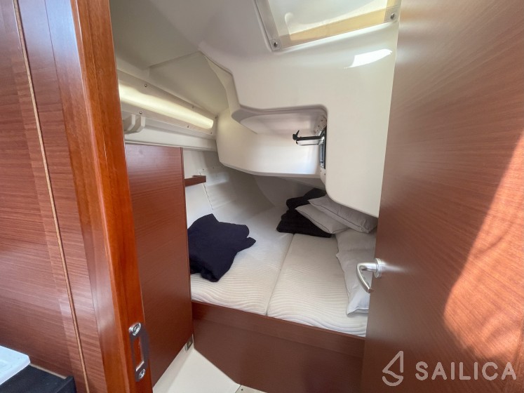 Hanse 388 - Yacht Charter Sailica