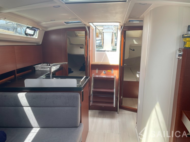 Hanse 388 - Yacht Charter Sailica