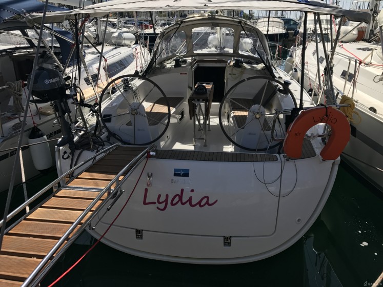 Bavaria Cruiser 37 - Yacht Charter Sailica