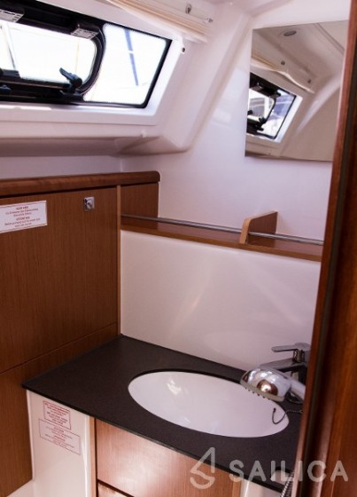 Bavaria 37 Cruiser - Yacht Charter Sailica
