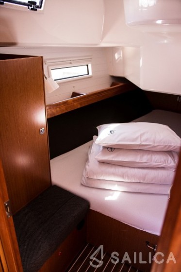 Bavaria 37 Cruiser - Yacht Charter Sailica