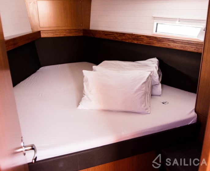 Bavaria 37 Cruiser - Yacht Charter Sailica