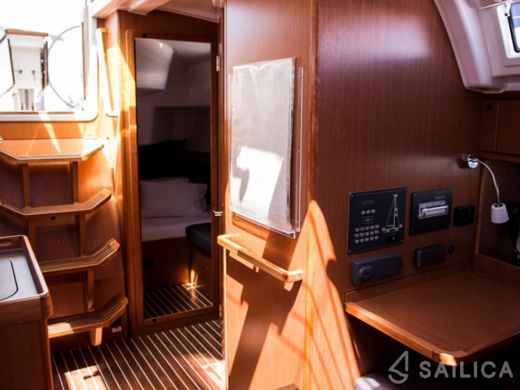 Bavaria 37 Cruiser - Yacht Charter Sailica