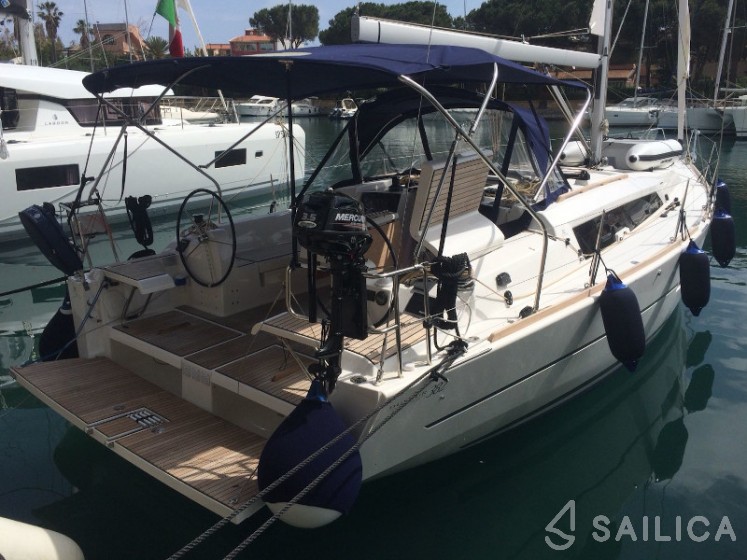 Dufour 382 Grand Large - Yacht Charter Sailica