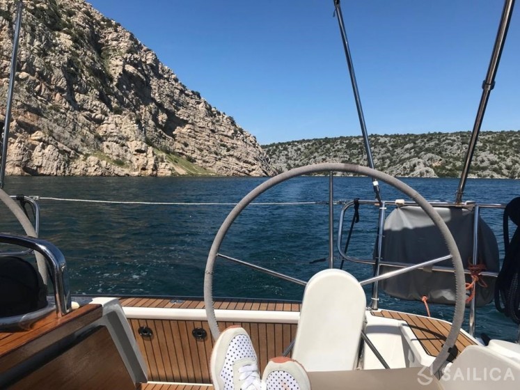 Bavaria Cruiser 37 - Yacht Charter Sailica