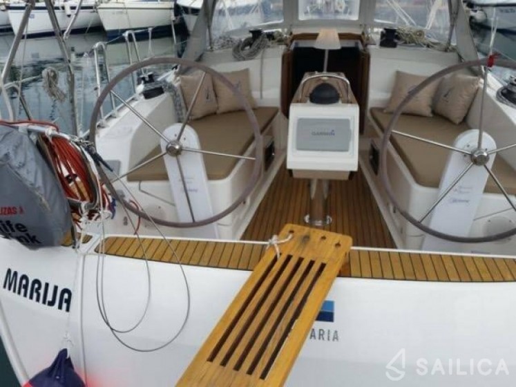 Bavaria Cruiser 37 - Yacht Charter Sailica