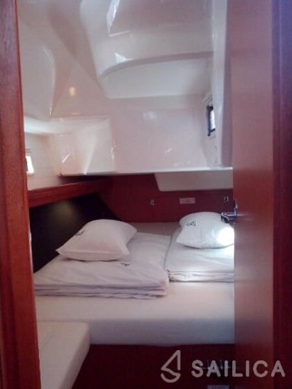 Bavaria Cruiser 37 - Yacht Charter Sailica