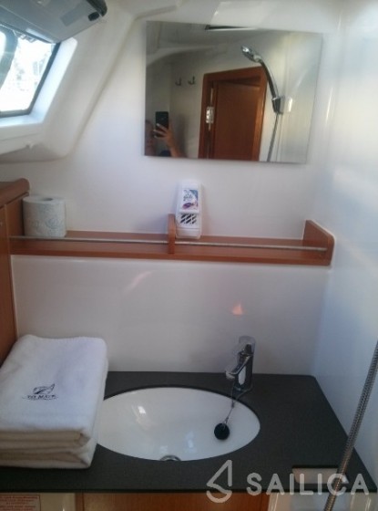 Bavaria Cruiser 37 - Yacht Charter Sailica