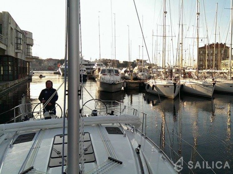 Bavaria Cruiser 37 - Yacht Charter Sailica