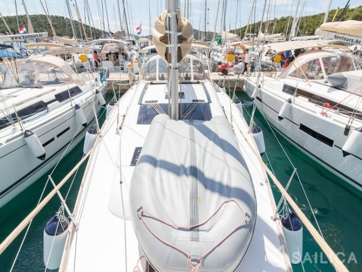 Dufour 410 Grand Large - Yacht Charter Sailica