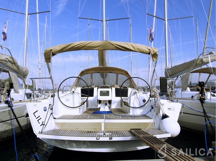Dufour 410 Grand Large - Yacht Charter Sailica