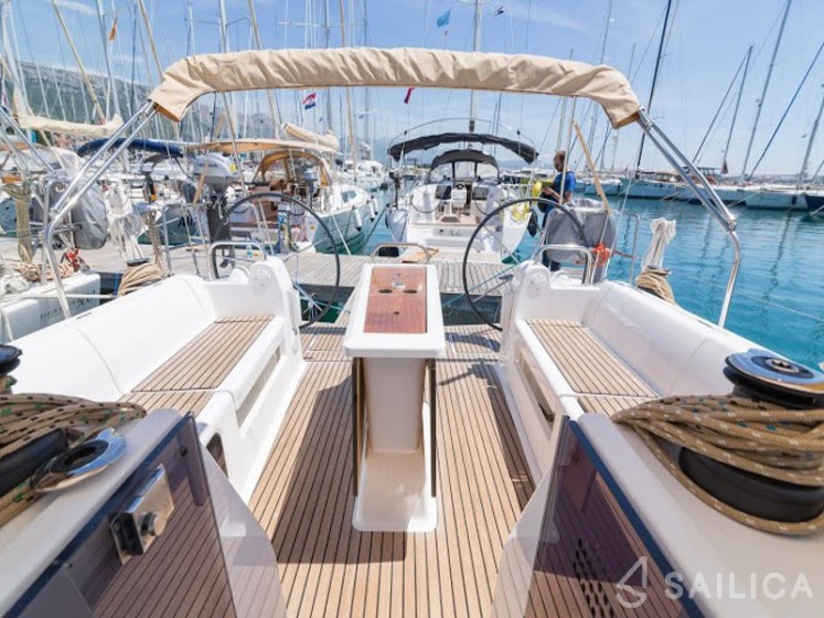 Dufour 500 Grand Large - Yacht Charter Sailica