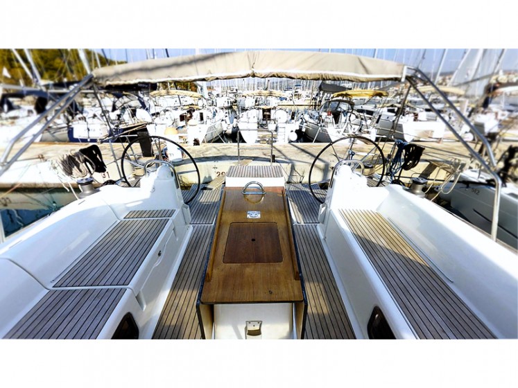 Dufour 500 Grand Large - Yacht Charter Sailica
