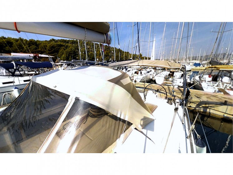 Dufour 500 Grand Large - Yacht Charter Sailica