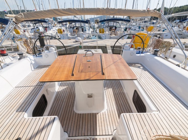 Dufour 500 Grand Large - Yacht Charter Sailica