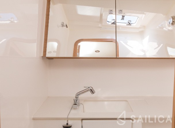 Dufour 500 Grand Large - Yacht Charter Sailica