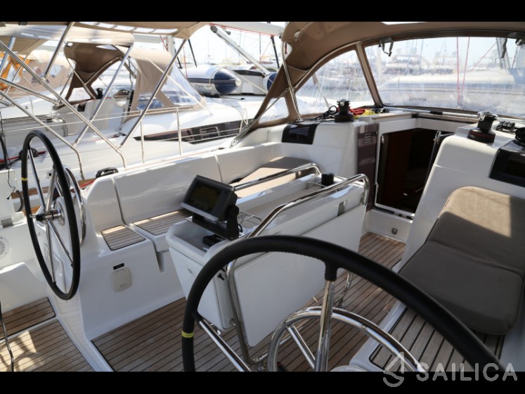 Sun Odyssey 419 - Yacht Charter Sailica