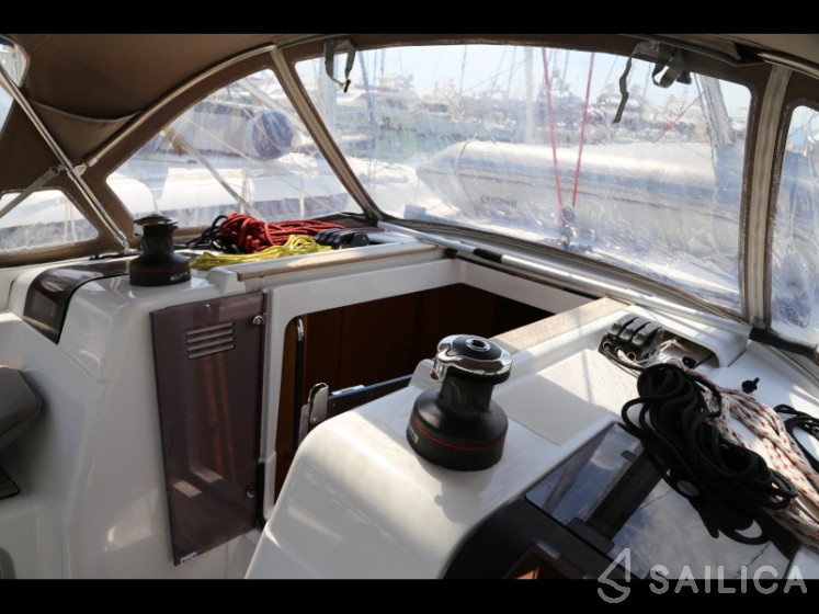 Sun Odyssey 419 - Yacht Charter Sailica