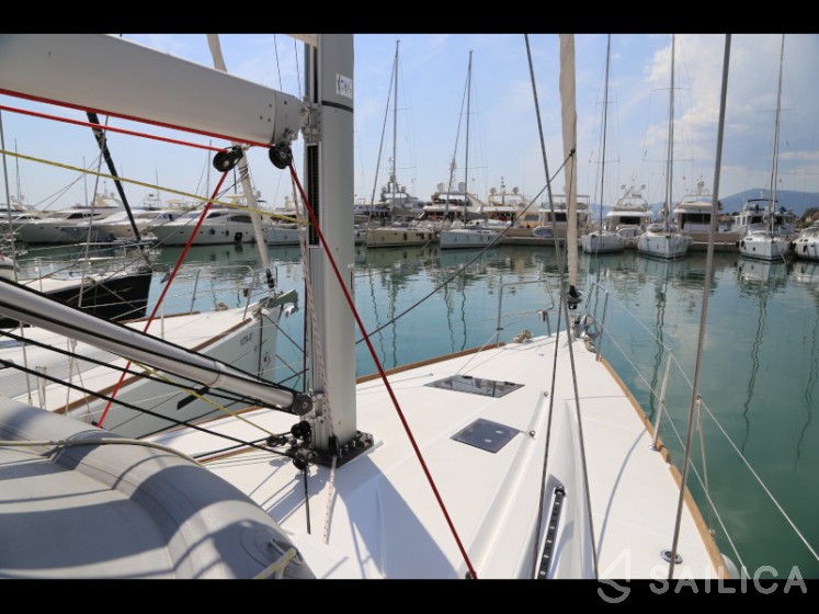 Sun Odyssey 419 - Yacht Charter Sailica
