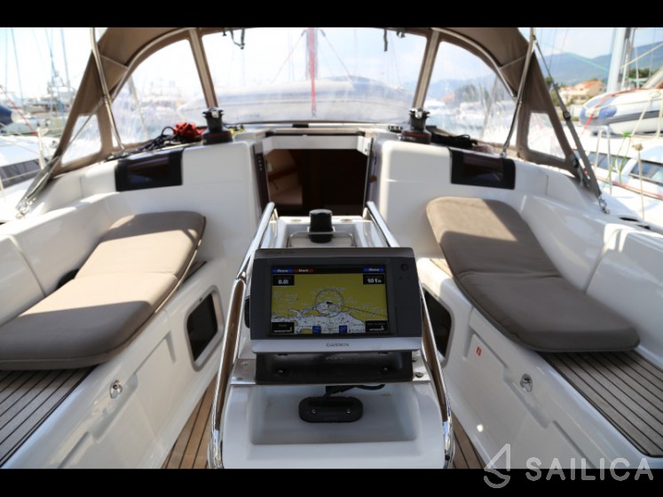 Sun Odyssey 419 - Yacht Charter Sailica