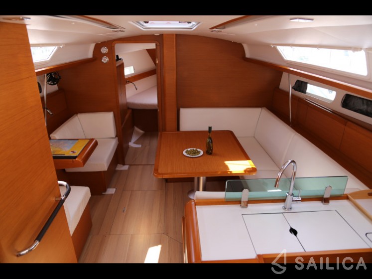 Sun Odyssey 419 - Yacht Charter Sailica