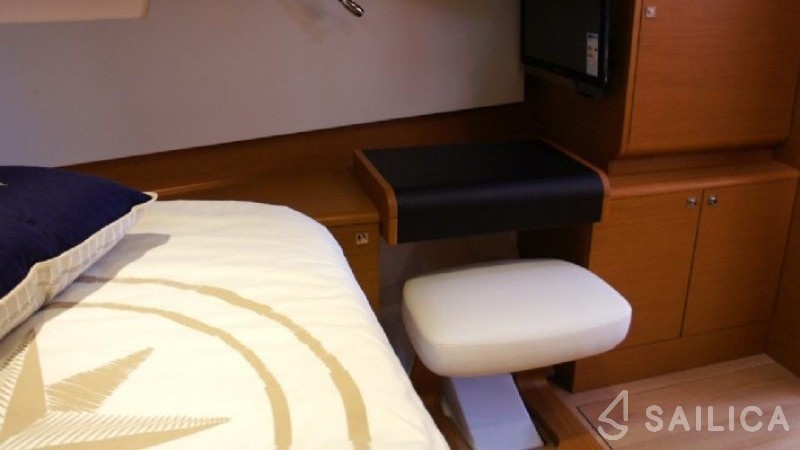 Sun Odyssey 509 - Yacht Charter Sailica