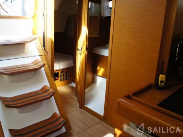 Sun Odyssey 509 - Yacht Charter Sailica