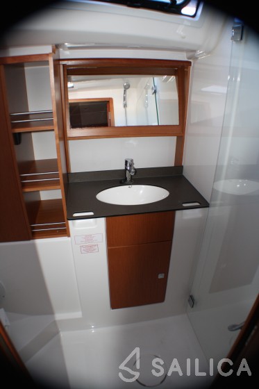 Bavaria Cruiser 51 - Yacht Charter Sailica