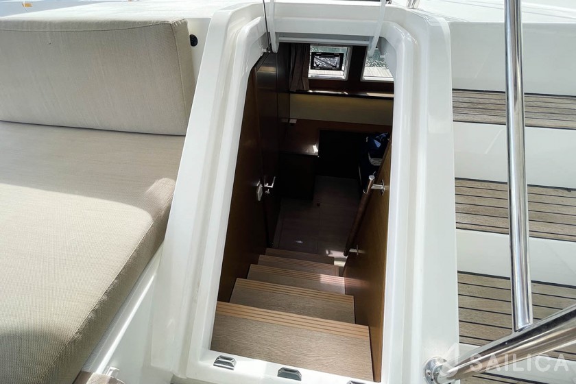 Lagoon 52F - Yacht Charter Sailica