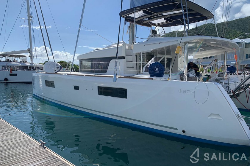 Lagoon 52F - Yacht Charter Sailica