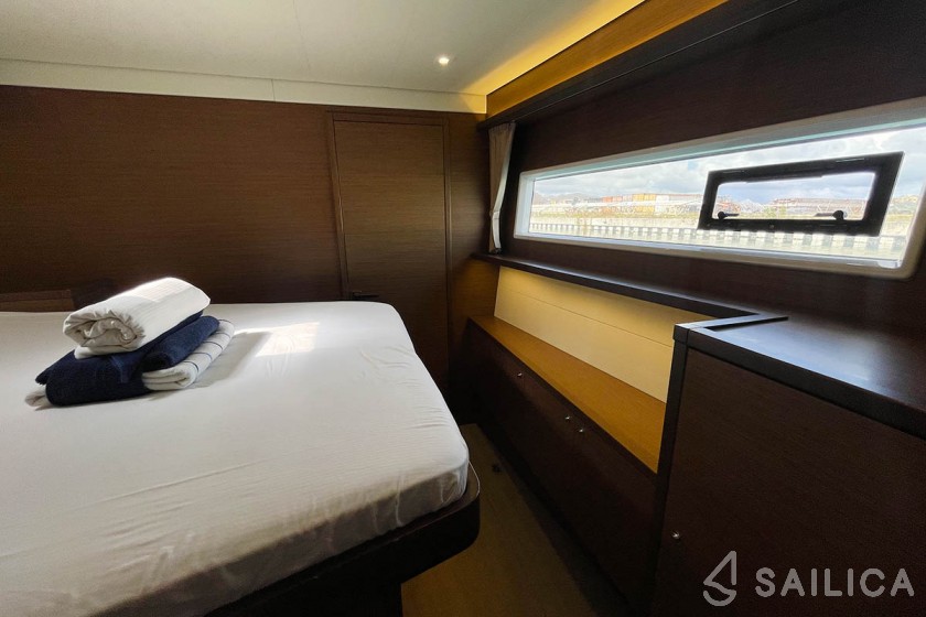 Lagoon 52F - Yacht Charter Sailica