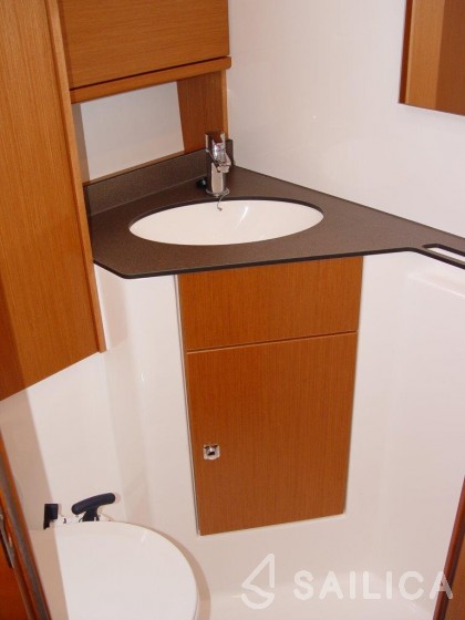 Bavaria 46 Cruiser - Yacht Charter Sailica