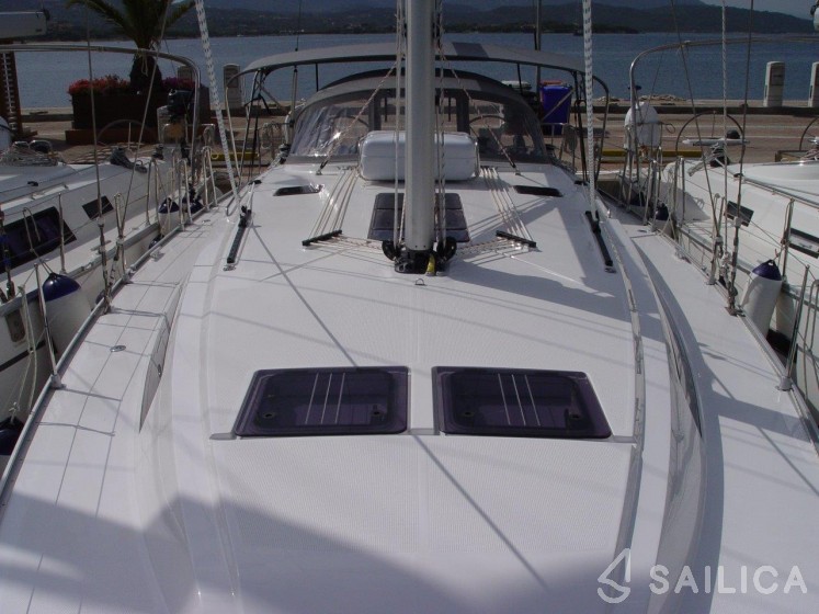 Bavaria 46 Cruiser - Yacht Charter Sailica