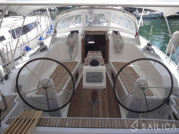 Bavaria Cruiser 41 - Yacht Charter Sailica