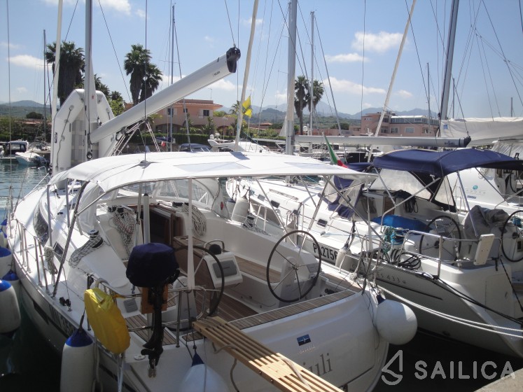 Bavaria Cruiser 41 - Yacht Charter Sailica