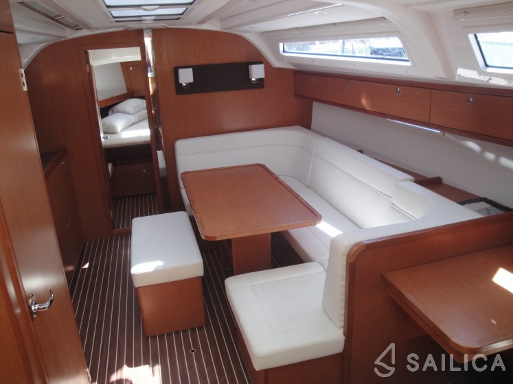 Bavaria Cruiser 41 - Yacht Charter Sailica