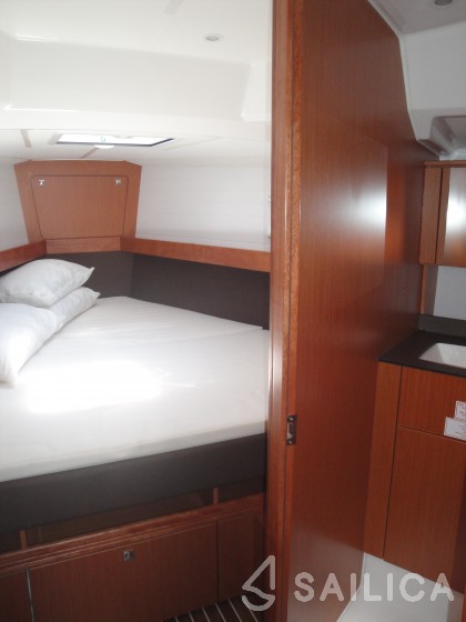 Bavaria Cruiser 41 - Yacht Charter Sailica